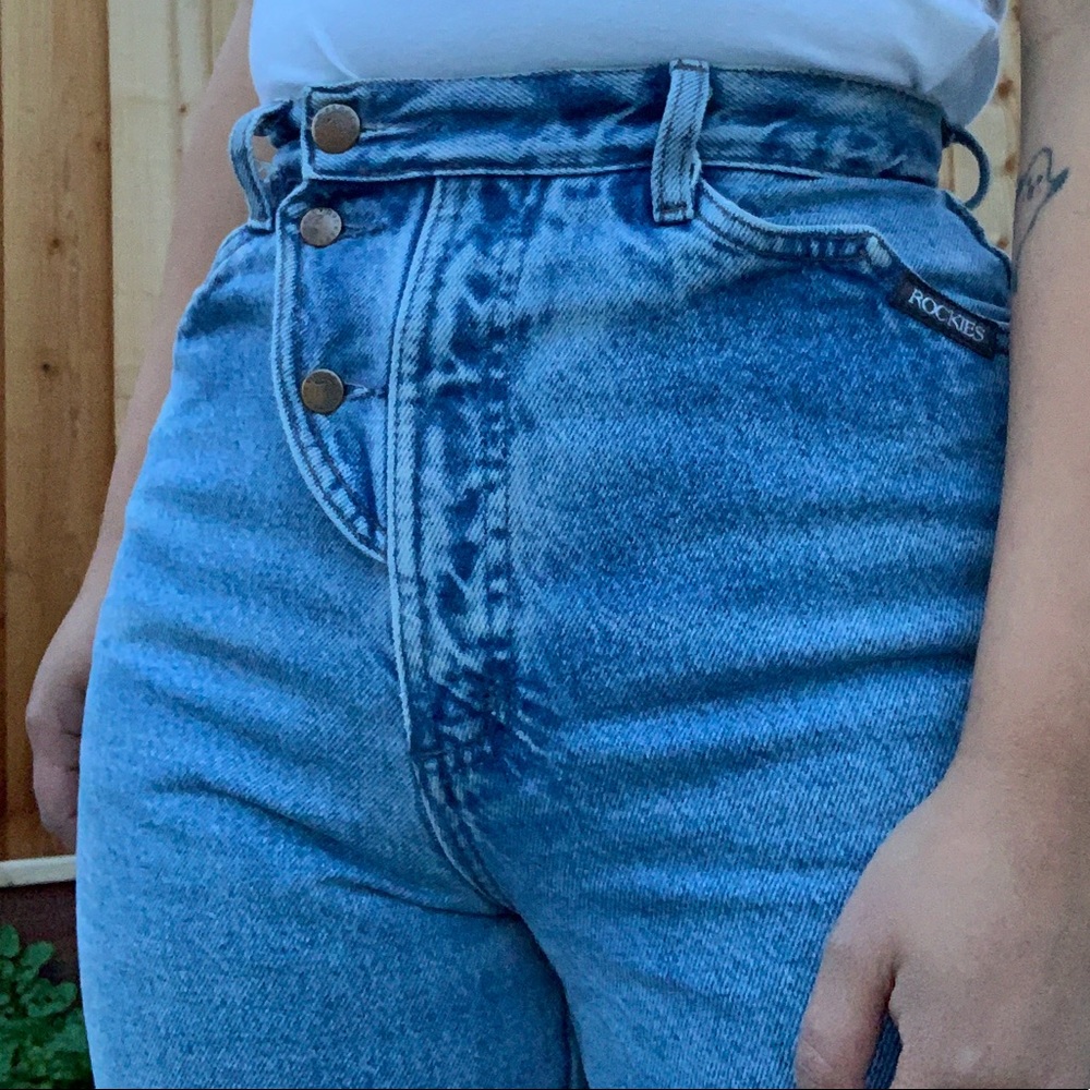 VINTAGE LIGHT WASH ROCKIES ✨